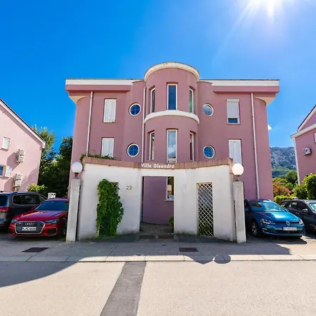 With Balcony And Mountain View Oleandra 5 Appartamento Baška