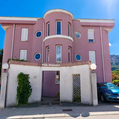 With Balcony And Mountain View Oleandra 5