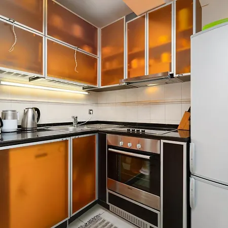 Appartamento With Balcony And Mountain View Oleandra 5 *