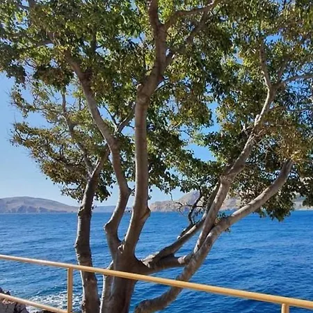 With Balcony And Mountain View Oleandra 5 דירה באסקה
