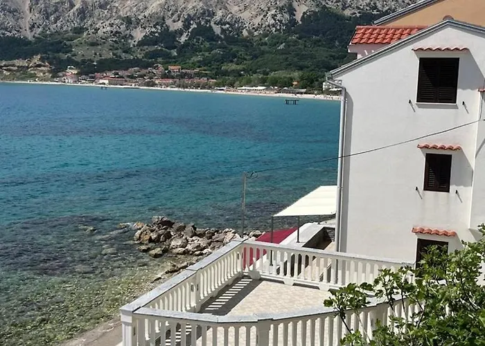 With Balcony And Mountain View Oleandra 5 * Baška