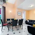Apartment With Balcony And Mountain View Oleandra 5 *