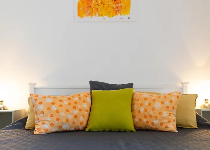 With Balcony And Mountain View Oleandra 5 * Baška