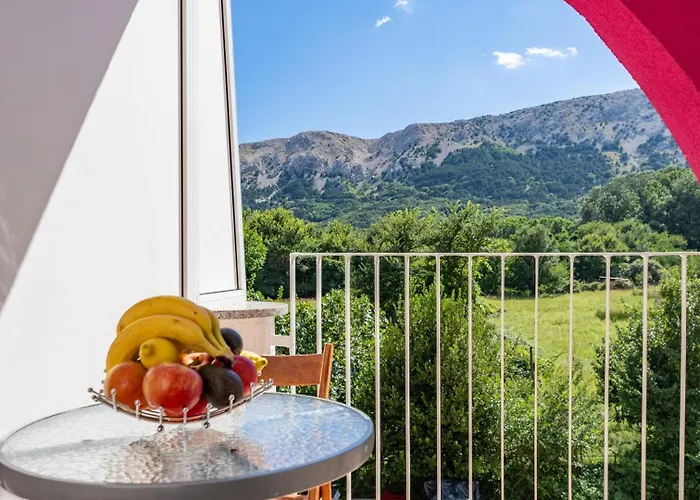 Διαμέρισμα With Balcony And Mountain View Oleandra 5 Baška