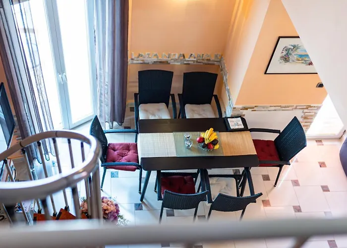 With Balcony And Mountain View Oleandra 5