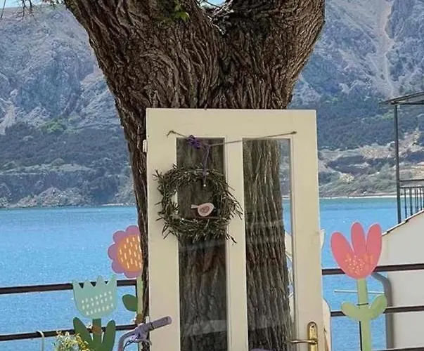 Διαμέρισμα With Balcony And Mountain View Oleandra 5 *