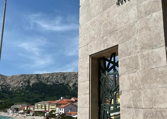 With Balcony And Mountain View Oleandra 5 * Baška