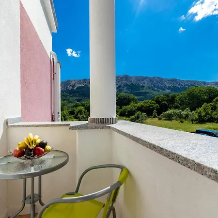 With Balcony And Mountain View Oleandra 5 Apartment Baska (Krk)