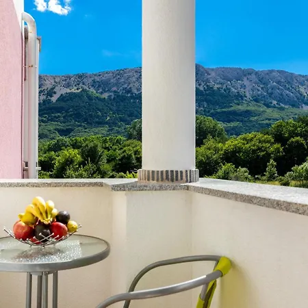 With Balcony And Mountain View Oleandra 5 Baska (Krk)