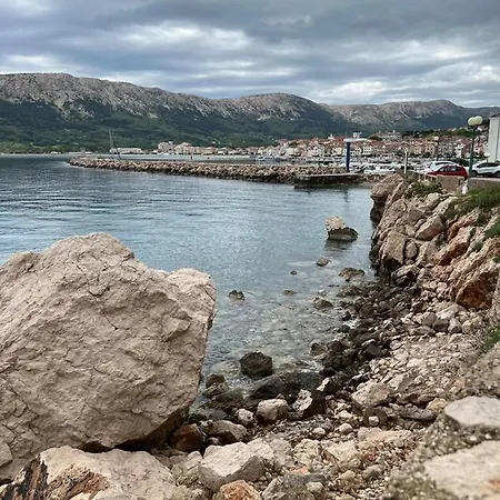 Apartment With Balcony And Mountain View Oleandra 5 Baska (Krk)